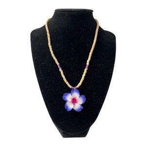 Vintage Beaded Hawaiian Flower Pendant Necklace